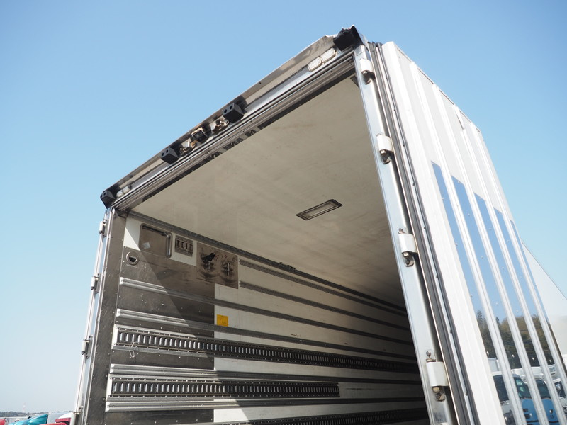 いすゞ ギガ 冷凍バン 大型 PDG-CYJ77W8Z 年式 H21[写真14]