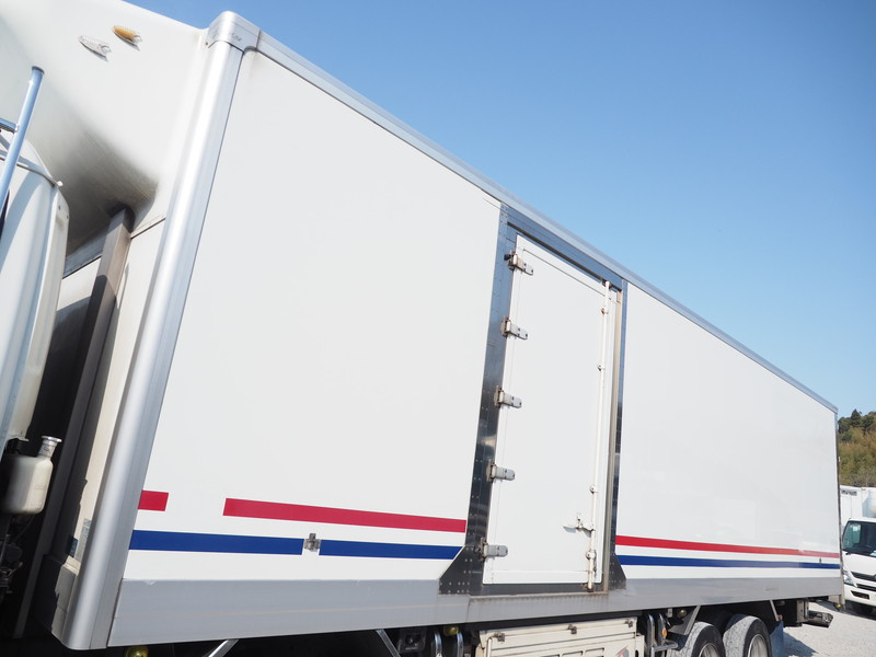 いすゞ ギガ 冷凍バン 大型 PDG-CYJ77W8Z 年式 H21[写真08]