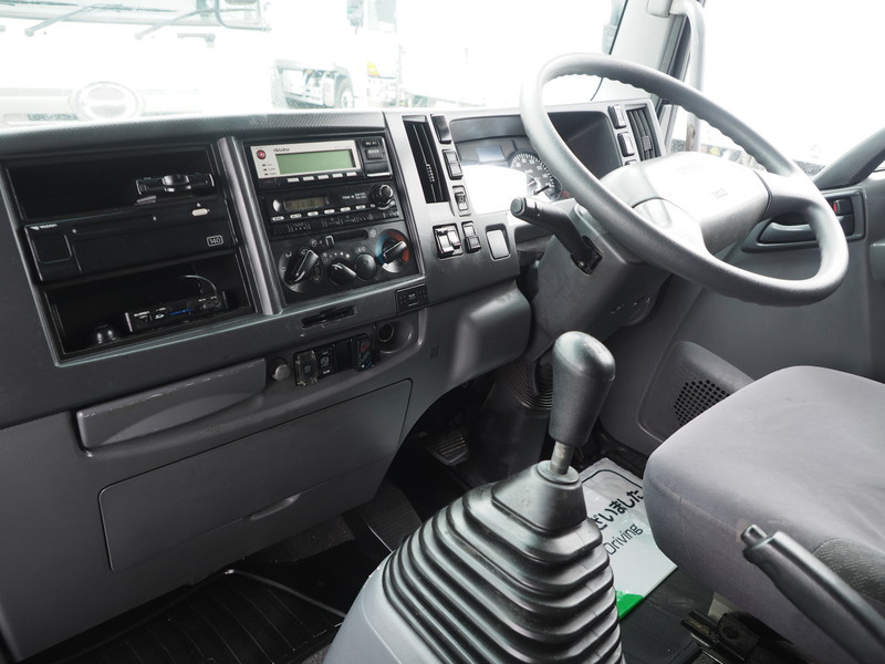 いすゞ フォワード ウイング車 中型 TKG-FRR90T2 年式 H26[写真28]