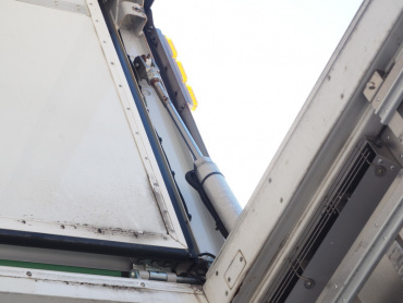 いすゞ ギガ 冷凍ウイング 大型 LKG-CYJ77A 年式 H24 [写真14]