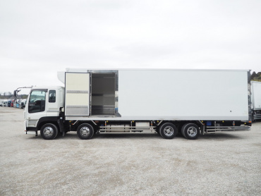 いすゞ ギガ 冷凍バン 大型 LKG-CYJ77A 年式 H24 [写真09]