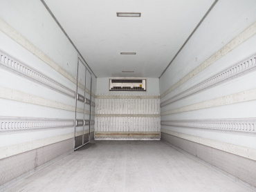 いすゞ フォワード 冷凍バン 中型 TKG-FRR90T2 年式 H27 [写真13]