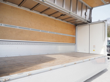 いすゞ フォワード ウイング車 中型 TKG-FRR90T2 年式 H24 [写真16]