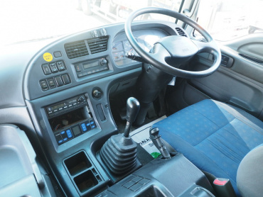 いすゞ ギガ 冷凍バン 大型 QKG-CYJ77A 年式 H26 [写真19]