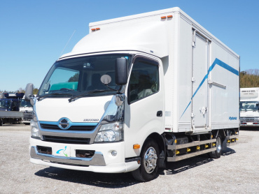 日野 デュトロ バン車 小型 TQG-XKU720M 年式 H25 [写真01]