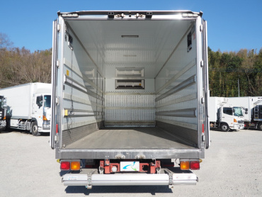 いすゞ フォワード 冷凍バン 中型 TKG-FRR90T2 年式 H27 [写真12]