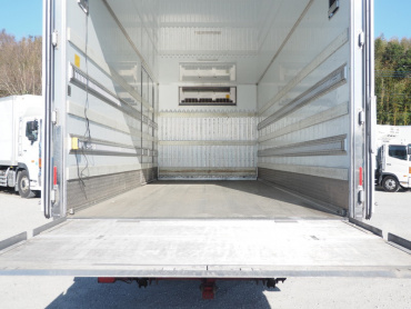 いすゞ フォワード 冷凍バン 中型 TKG-FRR90T2 年式 H27 [写真20]