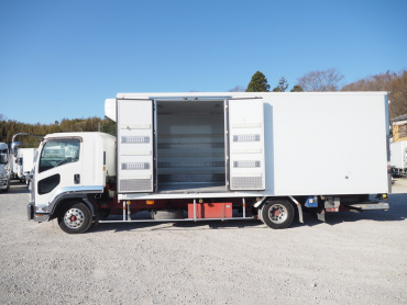 いすゞ フォワード 冷凍バン 中型 TKG-FRR90T2 年式 H27 [写真11]