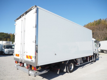 いすゞ フォワード 冷凍バン 中型 TKG-FRR90T2 年式 H27 [写真04]