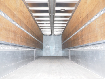 いすゞ ギガ ウイング車 大型 PKG-CYJ77W8 年式 H22 [写真21]