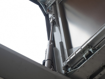 いすゞ ギガ ウイング車 大型 PKG-CYJ77W8 年式 H22 [写真11]