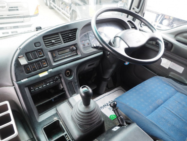 いすゞ ギガ ウイング車 大型 PKG-CYJ77W8 年式 H22 [写真26]