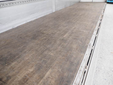 いすゞ ギガ ウイング車 大型 PKG-CYJ77W8 年式 H22 [写真20]