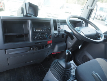 いすゞ エルフ バン車 小型 BKG-NMR85AN 年式 H23 [写真21]