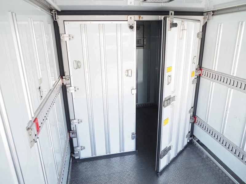 いすゞ エルフ 冷凍バン 小型 TKG-NPR85AN 年式 H25[写真19]