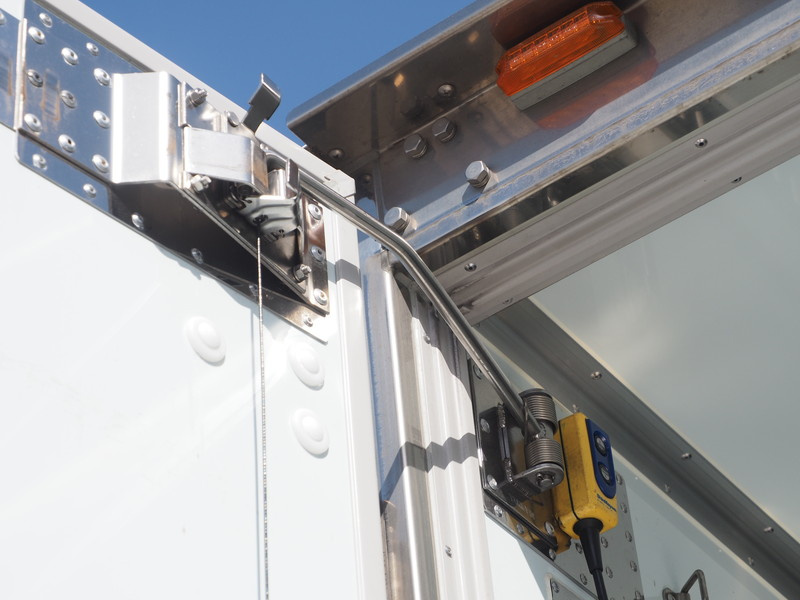 日野 レンジャー 冷凍バン 中型 TKG-FC9JJAA 年式 H29[写真22]