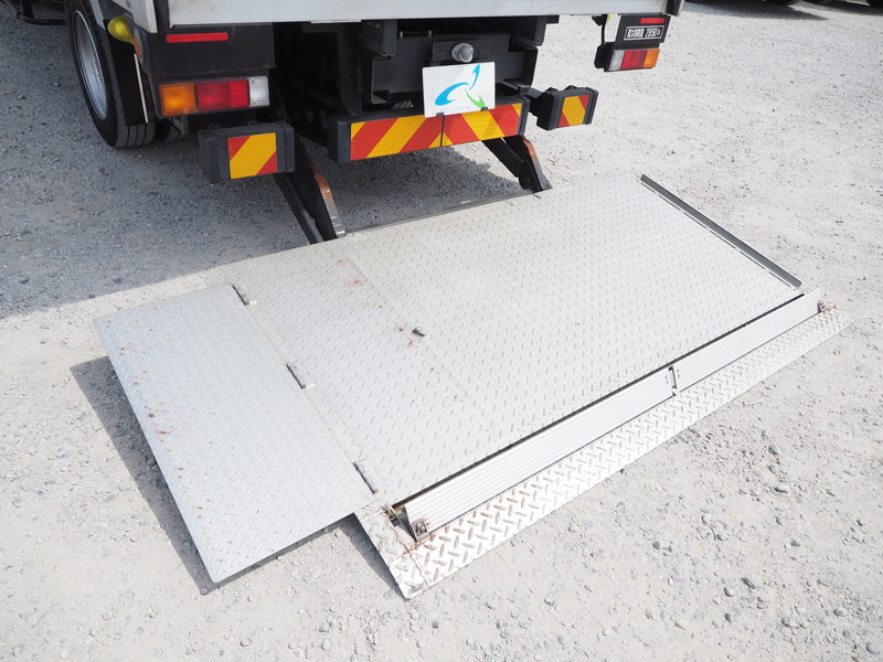 三菱ふそう キャンター バン車 小型 TKG-FEB50 年式 H26[写真15]