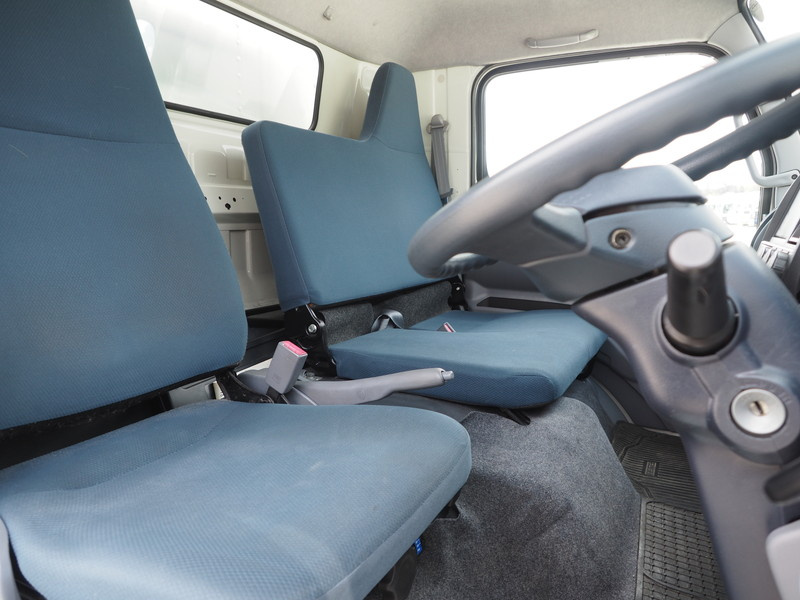 三菱ふそう キャンター バン車 小型 TKG-FEB50 年式 H26[写真18]