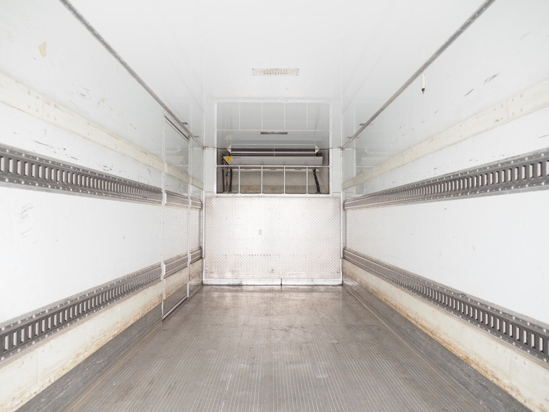 三菱ふそう ファイター 冷凍バン 中型 PDG-FK61F 年式 H22[写真12]