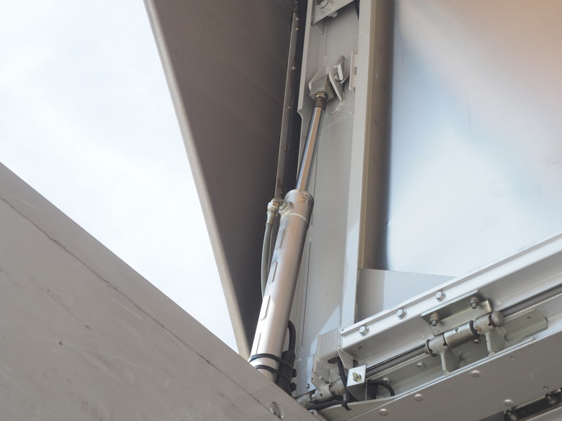 いすゞ フォワード ウイング車 中型 PKG-FRR90S2 年式 H20[写真15]