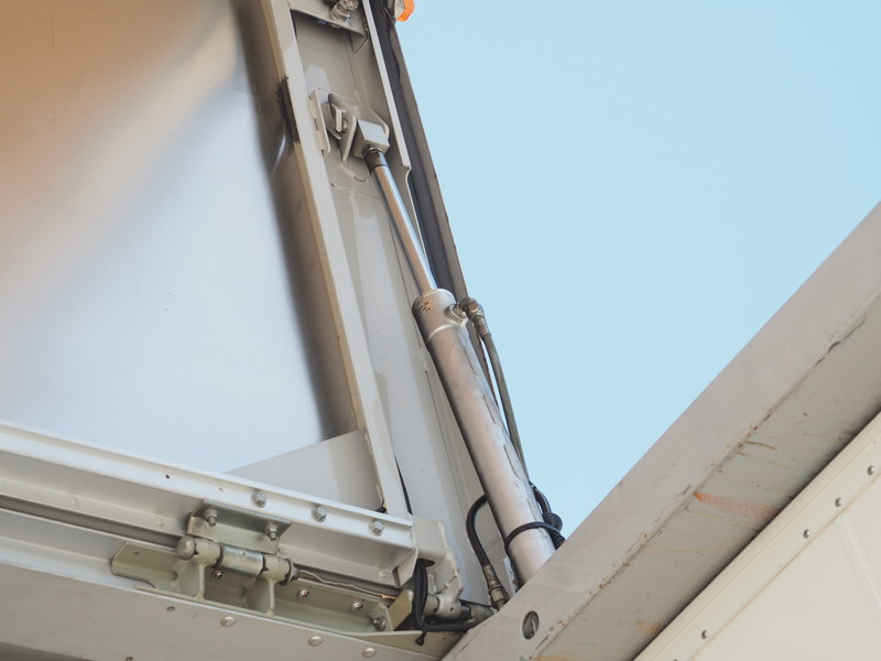 いすゞ フォワード ウイング車 中型 PKG-FRR90S2 年式 H20[写真16]