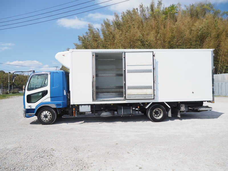 三菱ふそう ファイター 冷凍バン 中型 PDG-FK61F 年式 H22[写真10]