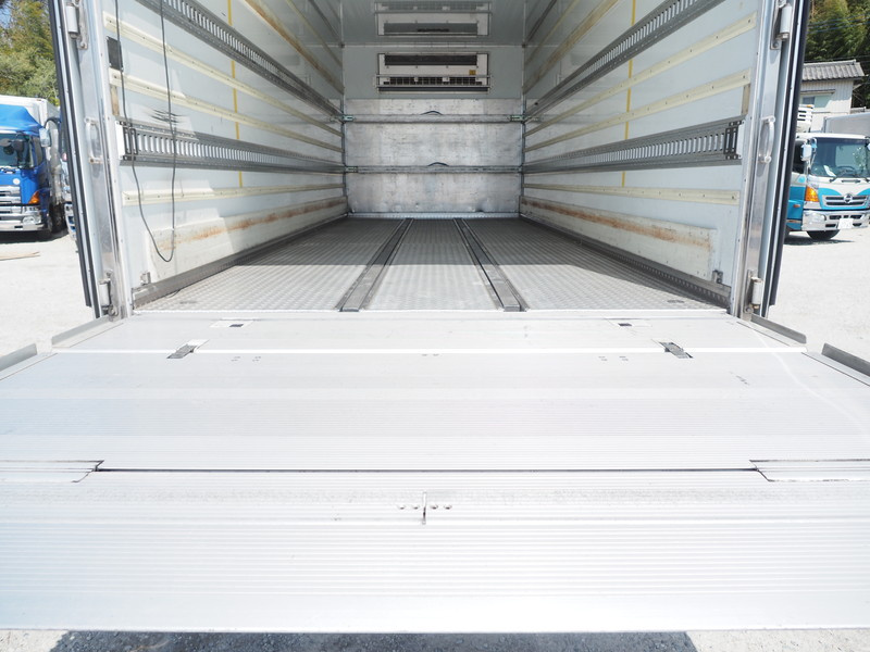 いすゞ フォワード 冷凍バン 中型 SKG-FRR90S2 年式 H24[写真18]