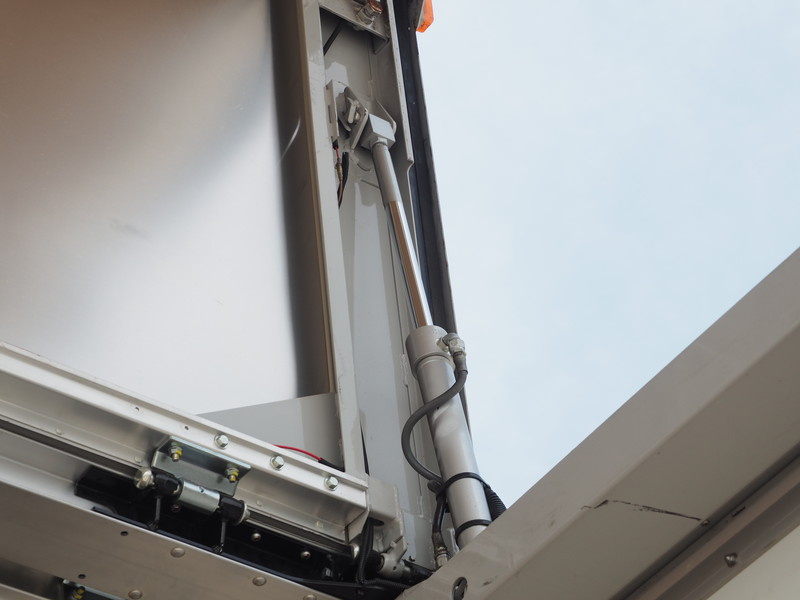 いすゞ フォワード ウイング車 中型 TKG-FRR90T2 年式 H27[写真14]