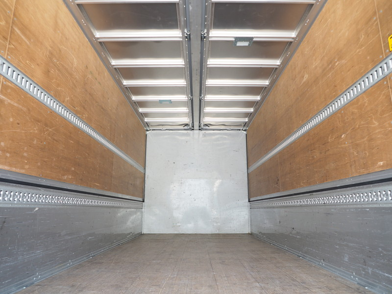 いすゞ フォワード ウイング車 中型 TKG-FRR90T2 年式 H27[写真21]