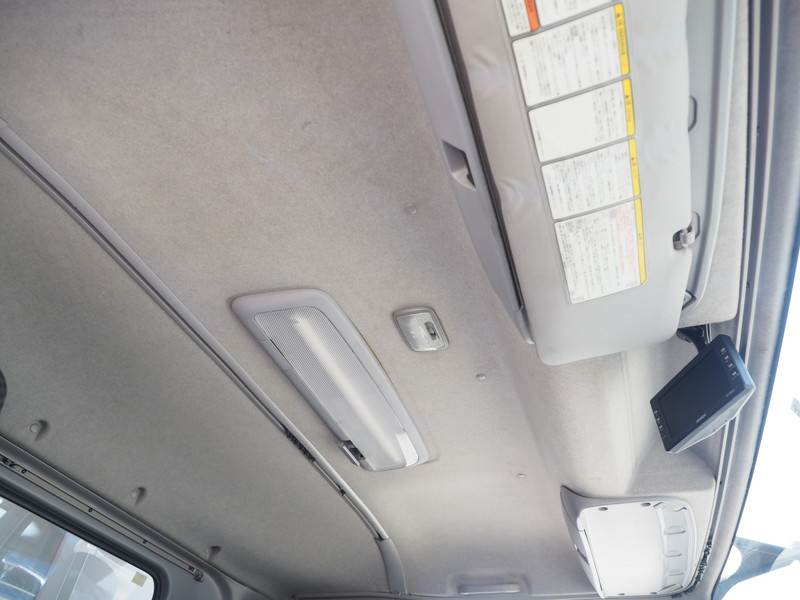 いすゞ フォワード ウイング車 中型 TKG-FRR90T2 年式 H27[写真32]