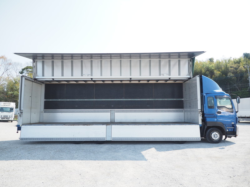いすゞ ギガ ウイング車 大型 LKG-CYJ77A 年式 H23[写真09]