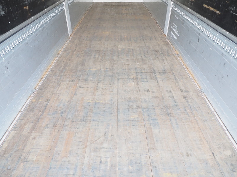 いすゞ ギガ ウイング車 大型 LKG-CYJ77A 年式 H23[写真23]