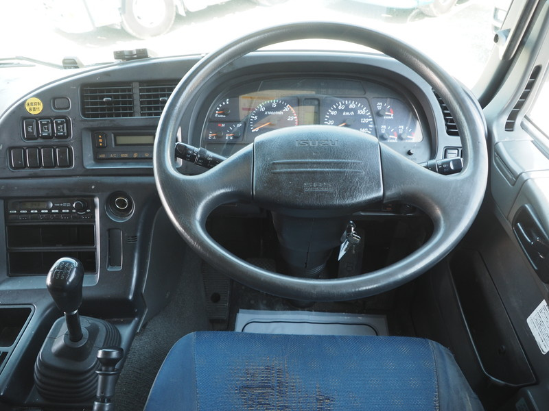 いすゞ ギガ ウイング車 大型 LKG-CYJ77A 年式 H23[写真27]