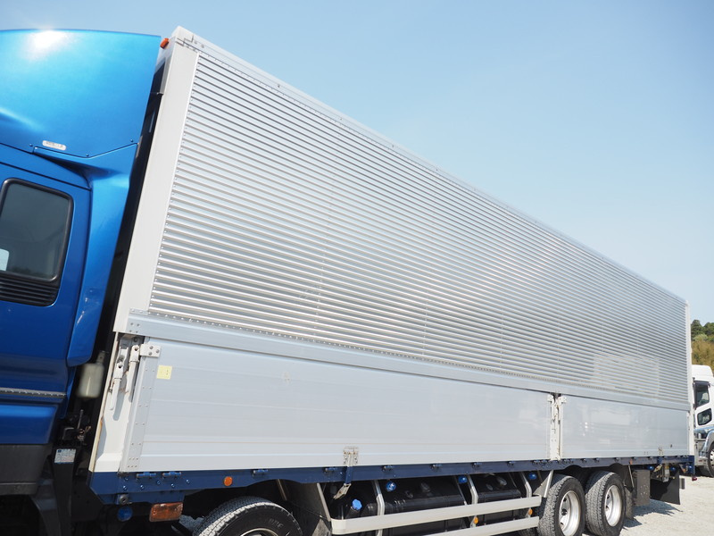 いすゞ ギガ ウイング車 大型 LKG-CYJ77A 年式 H23[写真12]