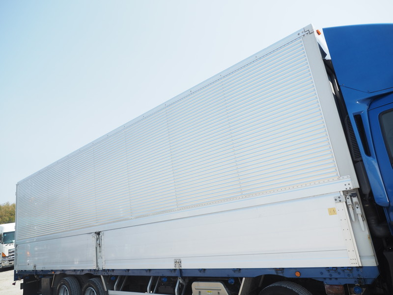 いすゞ ギガ ウイング車 大型 LKG-CYJ77A 年式 H23[写真08]