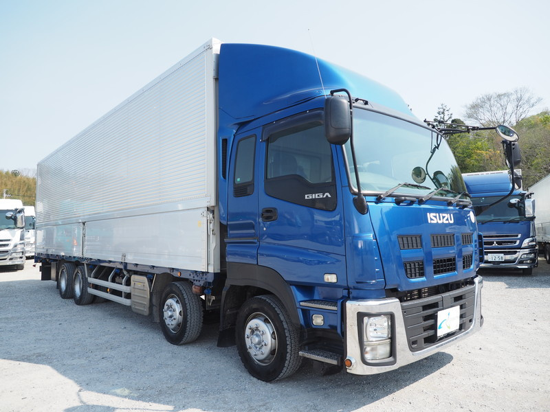 いすゞ ギガ ウイング車 大型 LKG-CYJ77A 年式 H23[写真04]