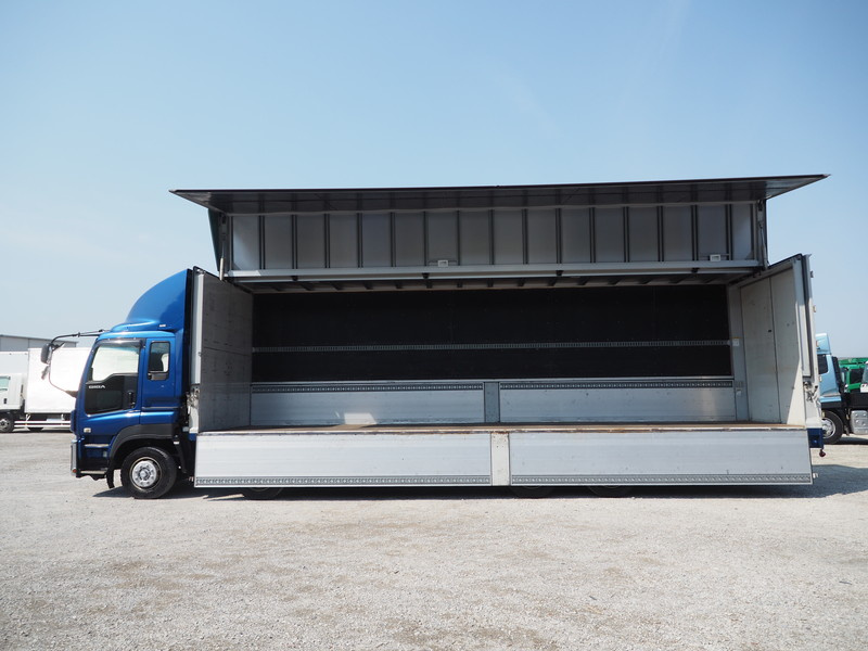 いすゞ ギガ ウイング車 大型 LKG-CYJ77A 年式 H23[写真13]