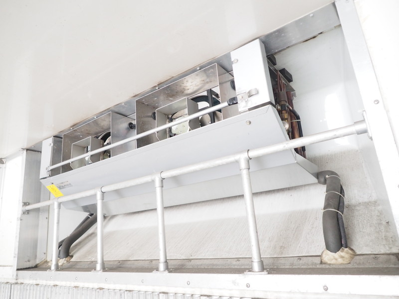 いすゞ フォワード 冷凍バン 中型 PKG-FRR90T2 年式 H23[写真18]