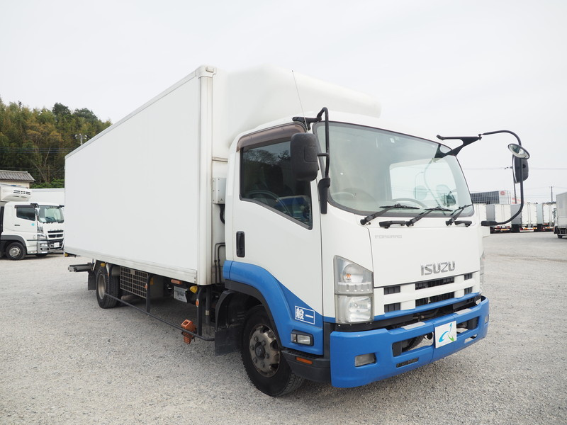いすゞ フォワード 冷凍バン 中型 PKG-FRR90T2 年式 H23[写真03]