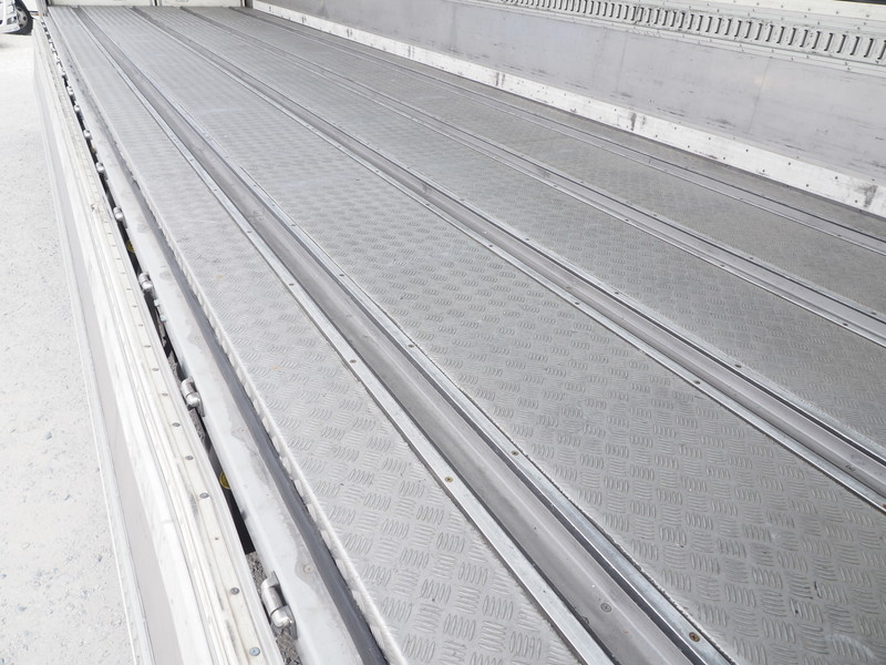 いすゞ ギガ 冷凍ウイング 大型 PJ-CYL51V5 年式 H17[写真23]