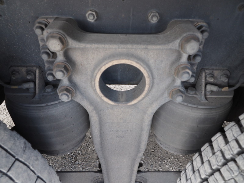 いすゞ ギガ 冷凍ウイング 大型 PJ-CYL51V5 年式 H17[写真42]