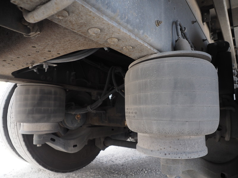 いすゞ ギガ 冷凍ウイング 大型 PJ-CYL51V5 年式 H17[写真41]