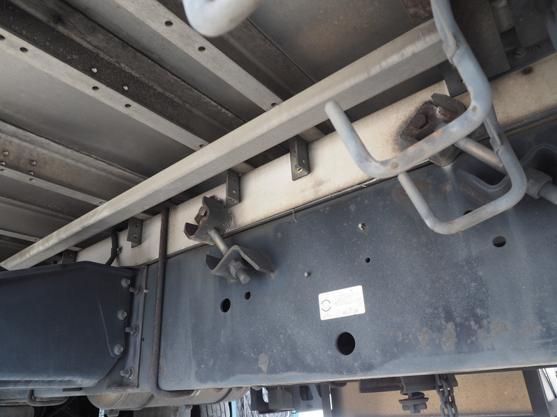 いすゞ ギガ 冷凍ウイング 大型 PJ-CYL51V5 年式 H17[写真45]