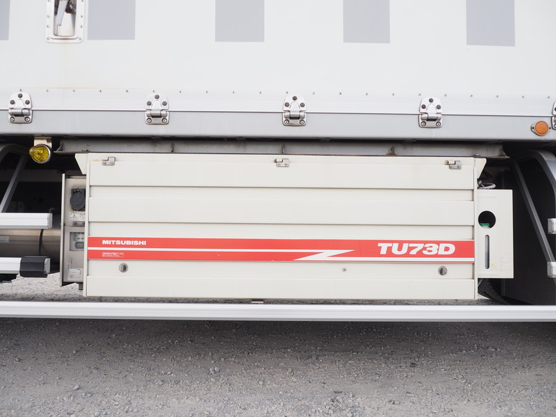 いすゞ ギガ 冷凍ウイング 大型 PJ-CYL51V5 年式 H17[写真30]