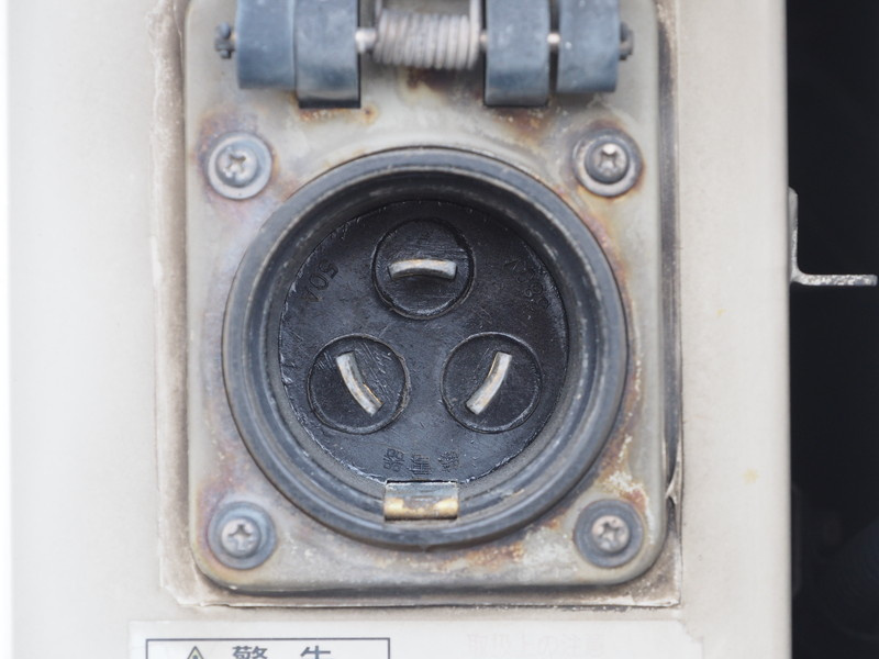 いすゞ ギガ 冷凍ウイング 大型 PJ-CYL51V5 年式 H17[写真32]