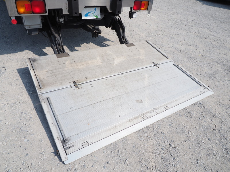 日野 レンジャー 冷凍バン 中型 TKG-FC9JKAA 年式 H25[写真19]