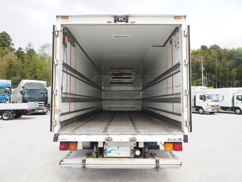 いすゞ フォワード 冷凍バン 中増t SKG-FSR90T2 年式 H25[写真09]