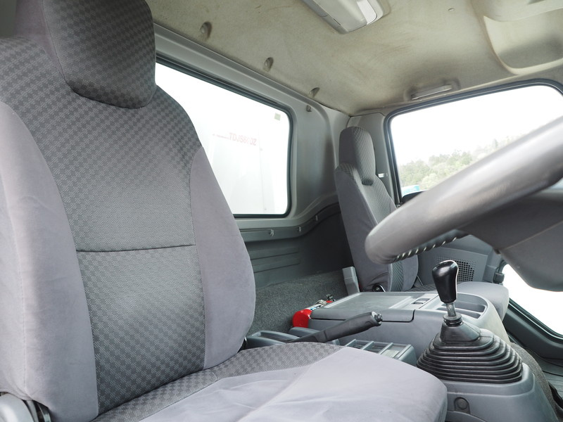 いすゞ フォワード 冷凍バン 中増t SKG-FSR90T2 年式 H25[写真19]