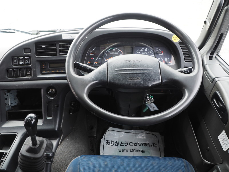 いすゞ ギガ ウイング車 大型 LKG-CYJ77A 年式 H24[写真27]