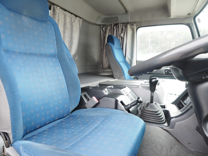 いすゞ ギガ ウイング車 大型 LKG-CYJ77A 年式 H24[写真26]